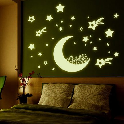 כוכבים וירח זוהרים בלילה להדבקה על הקיר והתקרה