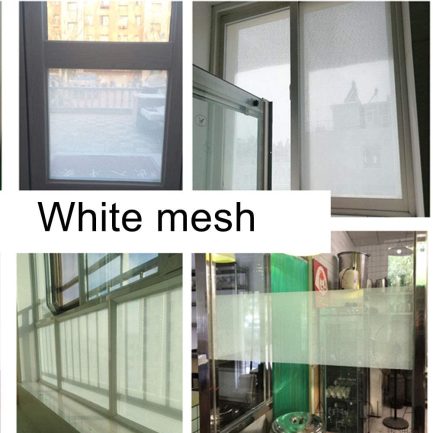 ציפוי רשת ללא דבק להחשכת החלון באופן חלקי. מגן על החלון קל להתקנה.